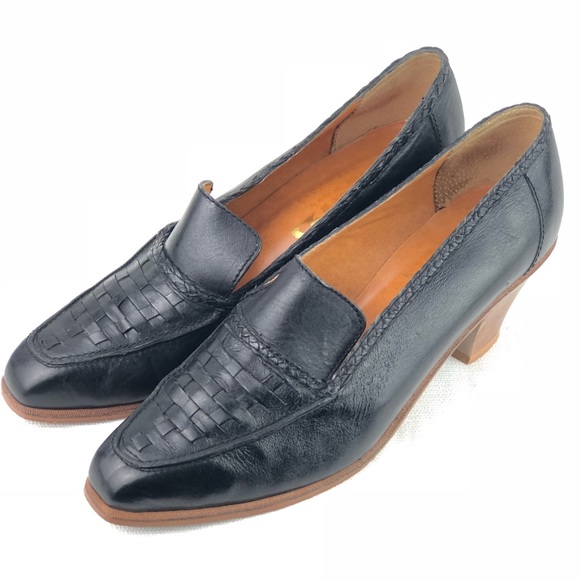 Vintage Latinas Black Leather Heels w/ wood heel - Picture 2 of 8